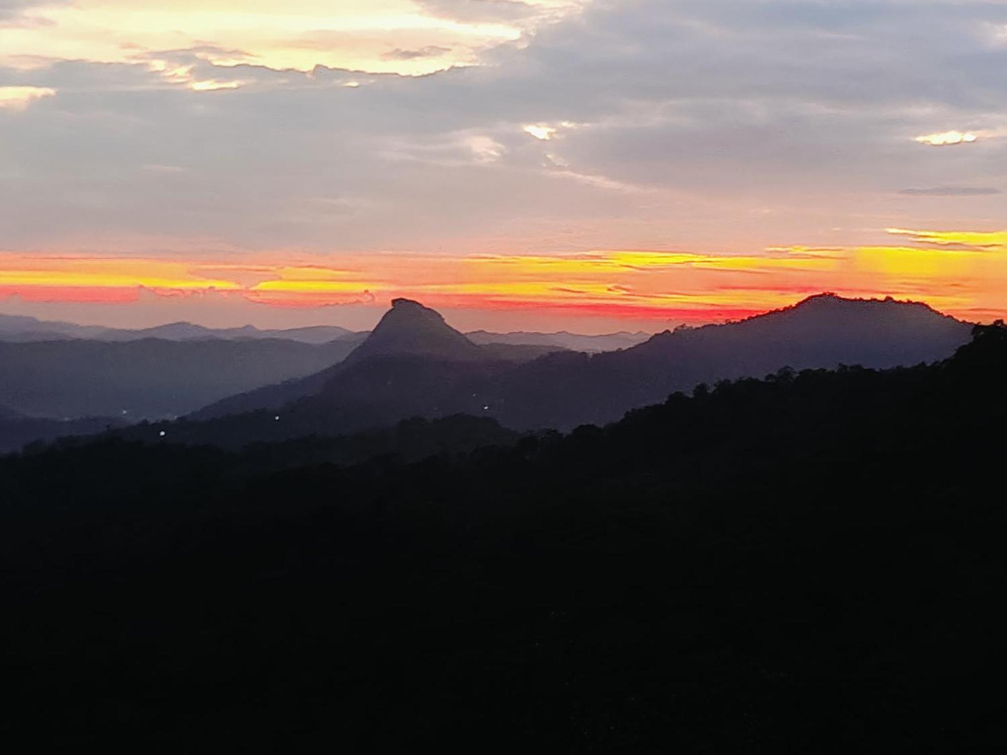 Apartamento Nandana's Residency Munnar Exterior foto
